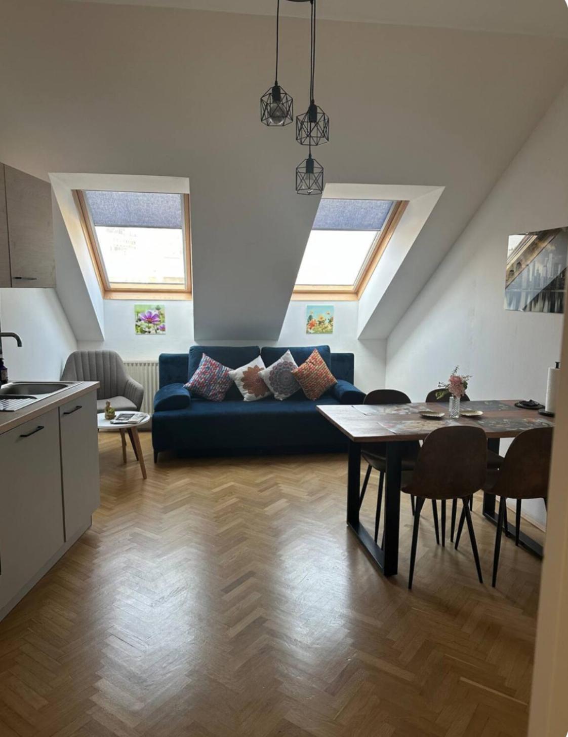 Klimatisiertes Dachgeschoss City Apartment In Zentrum Wiens Екстериор снимка