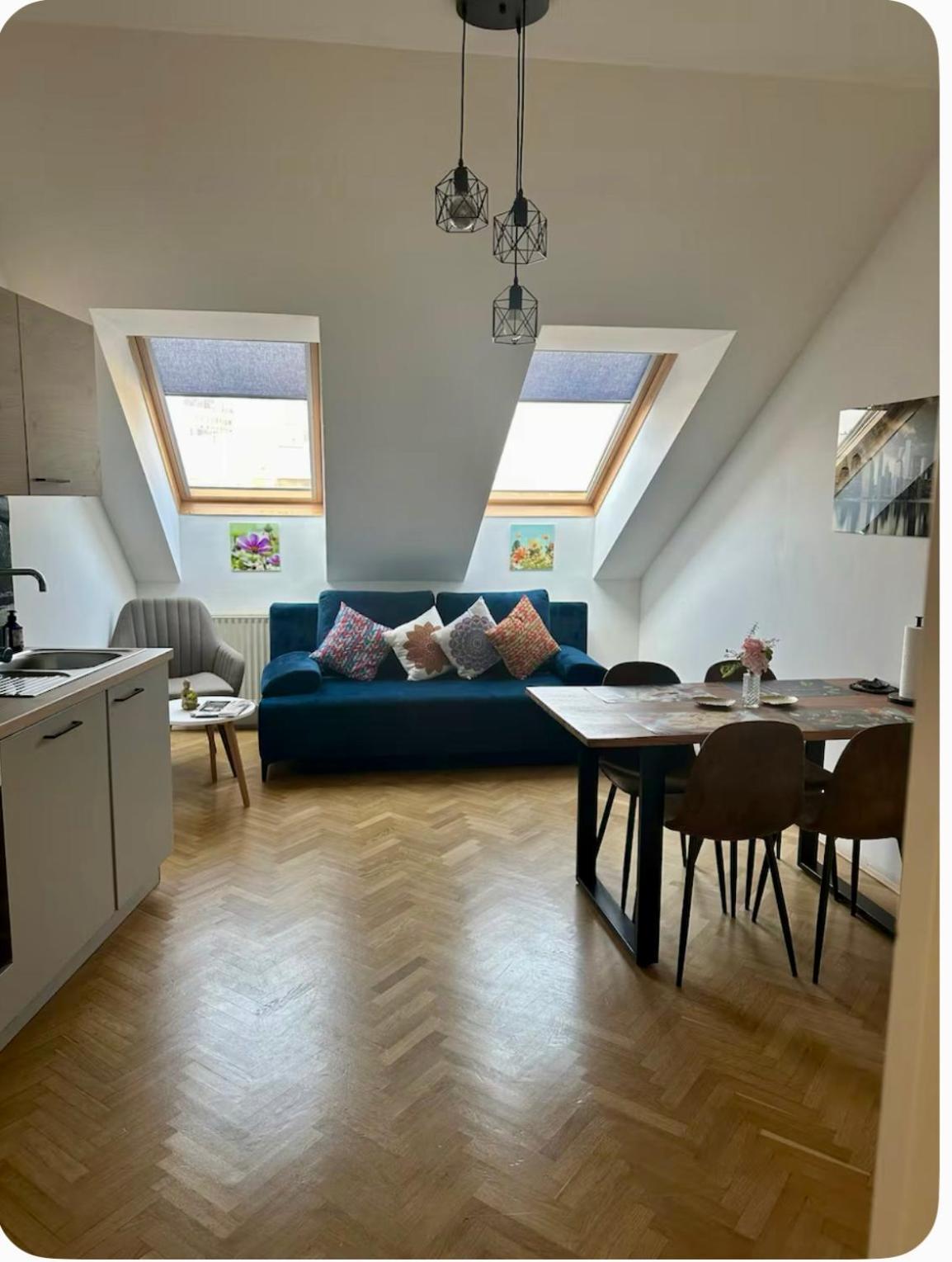 Klimatisiertes Dachgeschoss City Apartment In Zentrum Wiens Екстериор снимка
